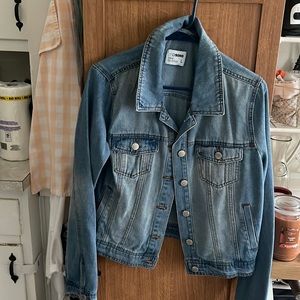 Woman’s Jean jacket size large